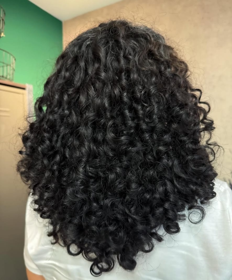 Definierte Locken nach Schnitt und Styling von Valeriia